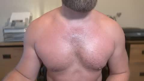 Snapshot of mister_dilf chatting on September 9, 1:43 pm MISTER DILF online show from September 9, 1:43 pm