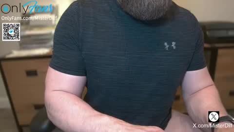 Snapshot of mister_dilf chatting on February 11, 1:10 am MISTER DILF online show from February 11, 1:10 am