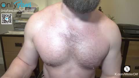 Snapshot of mister_dilf chatting on February 13, 12:57 am MISTER DILF online show from February 13, 12:57 am