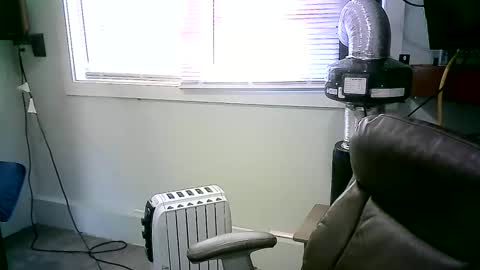 Snapshot of mister_happy567 chatting on January 20, 6:32 pm Mr. Happy online show from January 20, 6:32 pm