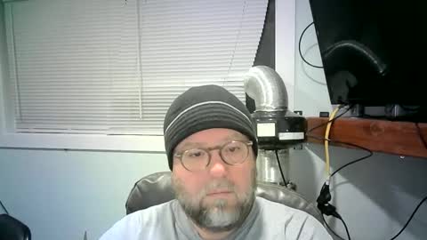 Snapshot of mister_happy567 chatting on January 1, 3:45 am Mr. Happy online show from January 1, 3:45 am