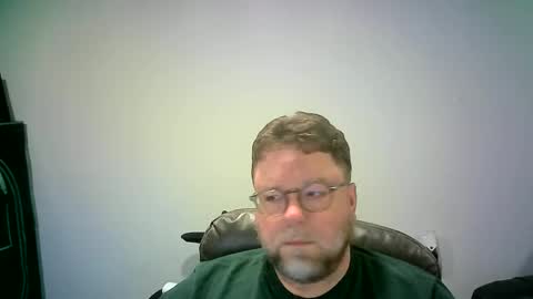Snapshot of mister_happy567 chatting on October 9, 5:23 am Mr. Happy online show from October 9, 5:23 am