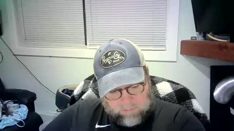 Snapshot of mister_happy567 chatting on February 24, 4:16 am Mr. Happy online show from February 24, 4:16 am