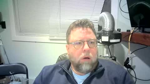 Snapshot of mister_happy567 chatting on January 12, 8:36 am Mr. Happy online show from January 12, 8:36 am
