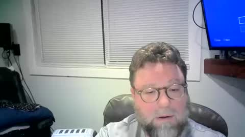Snapshot of mister_happy567 chatting on February 7, 7:07 am Mr. Happy online show from February 7, 7:07 am