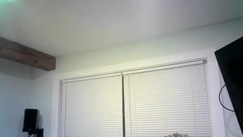 Snapshot of mister_happy567 chatting on February 23, 8:00 am Mr. Happy online show from February 23, 8:00 am