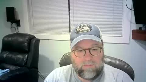 Snapshot of mister_happy567 chatting on February 17, 7:14 am Mr. Happy online show from February 17, 7:14 am