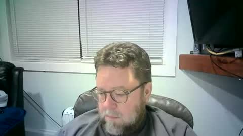 Snapshot of mister_happy567 chatting on February 3, 6:02 am Mr. Happy online show from February 3, 6:02 am