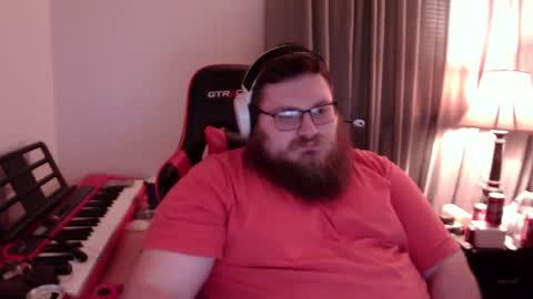 Snapshot of mistermac935 chatting on December 18, 9:47 am mistermac935 online show from December 18, 9:47 am