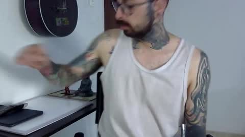     online show from October 25, 3:47 pm