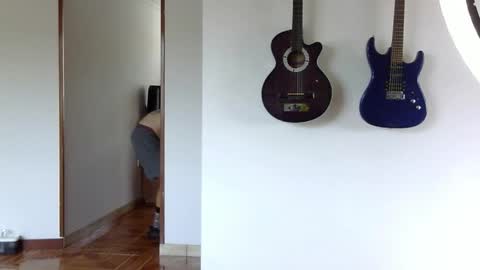     online show from April 11, 3:48 pm