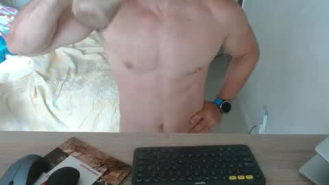 Snapshot of mitcheli chatting on October 14, 3:19 pm Onlyfans  online show from October 14, 3:19 pm