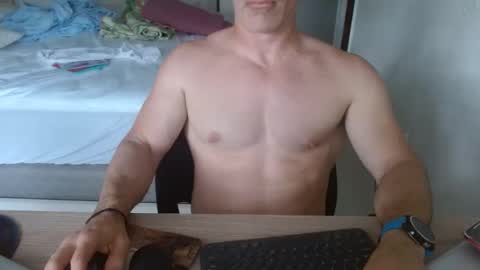 Snapshot of mitcheli chatting on February 21, 8:38 pm Onlyfans  online show from February 21, 8:38 pm