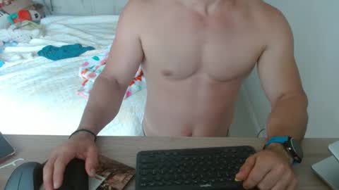 Snapshot of mitcheli chatting on October 16, 2:14 pm Onlyfans  online show from October 16, 2:14 pm