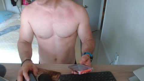 Snapshot of mitcheli chatting on February 24, 3:09 pm Onlyfans  online show from February 24, 3:09 pm