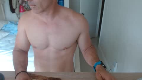 Snapshot of mitcheli chatting on February 20, 3:19 pm Onlyfans  online show from February 20, 3:19 pm