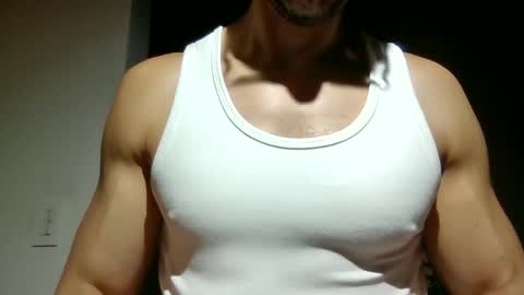 mmuscularman online show from April 22, 7:13 am