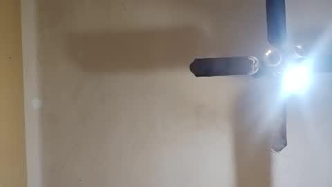 camilo online show from April 18, 1:07 am