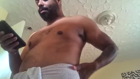 Snapshot of modestguy1084 chatting on September 28, 2:59 pm modestguy1084 online show from September 28, 2:59 pm