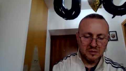 Snapshot of modesto1969 chatting on October 16, 10:12 am modesto1969 online show from October 16, 10:12 am