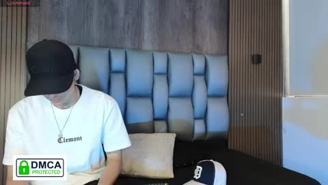 mohamed_malik online show from April 25, 1:41 pm