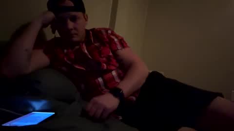 Snapshot of mojozz chatting on February 6, 7:02 am LookinForFun online show from February 6, 7:02 am