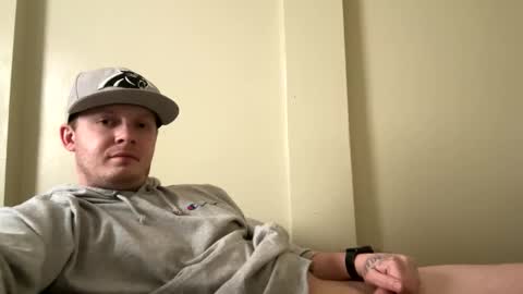 Snapshot of mojozz chatting on February 22, 3:21 pm LookinForFun online show from February 22, 3:21 pm