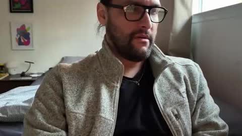 molten_escargot online show from January 29, 1:05 am