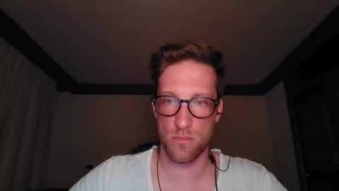 moms_little_monster online show from November 3, 11:28 pm