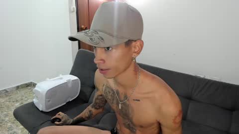 monkeyd_66 online show from January 13, 9:41 am