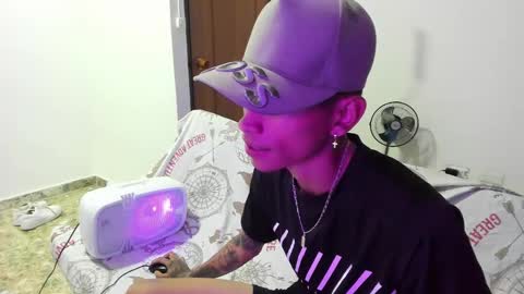 monkeyd_66 online show from January 10, 10:17 am