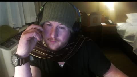 Kingalby817 online show from March 7, 7:08 am