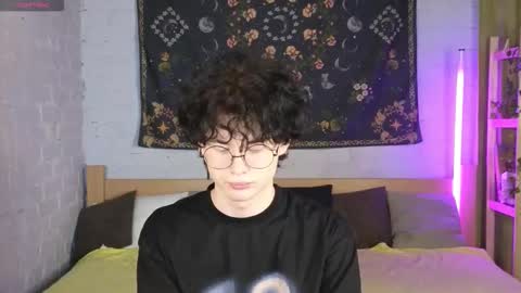 moon_gloww online show from February 13, 5:51 pm