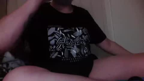 Snapshot of moonlines chatting on October 8, 3:00 am BouncyBoner online show from October 8, 3:00 am