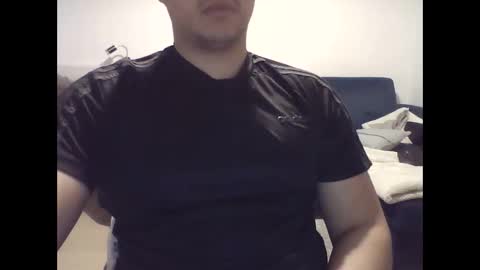 Snapshot of morenolatin19 chatting on February 1, 7:47 am Jos Luis online show from February 1, 7:47 am