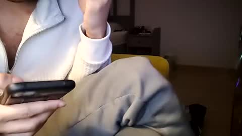 twennysevv27 online show from December 21, 3:47 am