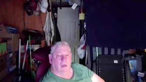 mr_canoe_licker_69 online show from December 23, 2:50 pm