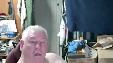 mr_canoe_licker_69 online show from March 1, 1:07 pm