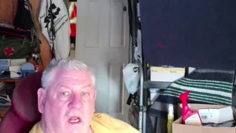 mr_canoe_licker_69 online show from January 28, 7:00 pm