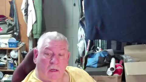 mr_canoe_licker_69 online show from February 23, 12:43 pm