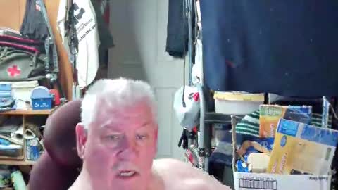 mr_canoe_licker_69 online show from February 4, 7:33 pm