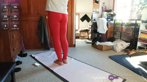 ninko online show from November 18, 2:43 pm