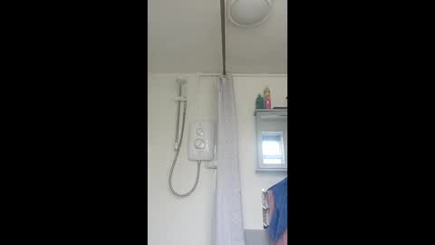 mr_i_ online show from April 3, 10:34 am