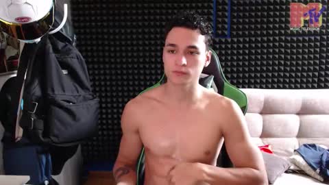 Snapshot of mr_lollipop77 chatting on October 22, 8:23 pm Call me Angel please online show from October 22, 8:23 pm