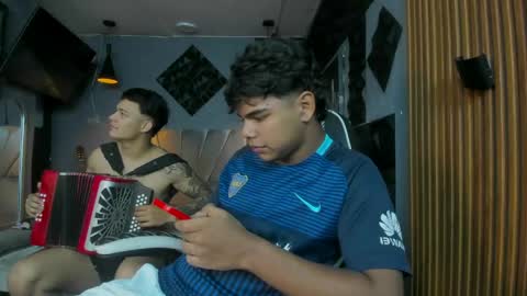 mr_mois online show from April 29, 5:56 am