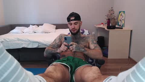 mr_nobody313 online show from February 8, 9:46 am