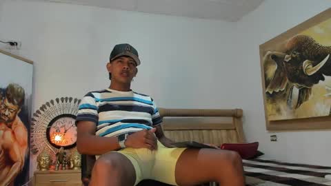 mr_stiven_ online show from April 10, 6:20 am