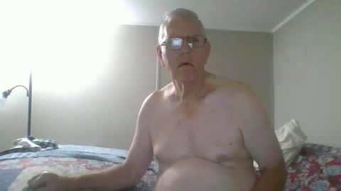 Snapshot of mrbill55 chatting on October 28, 9:34 am mrbill55 online show from October 28, 9:34 am