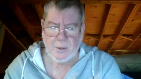 Snapshot of mrblade666 chatting on December 22, 12:27 pm mrblade666 online show from December 22, 12:27 pm