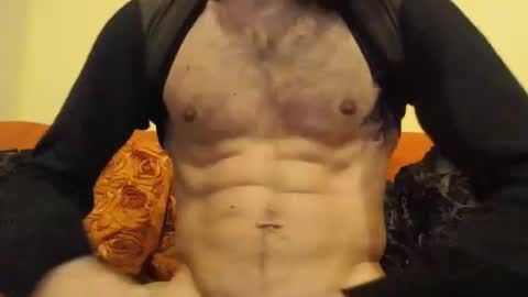 I am  online show from January 12, 10:33 pm